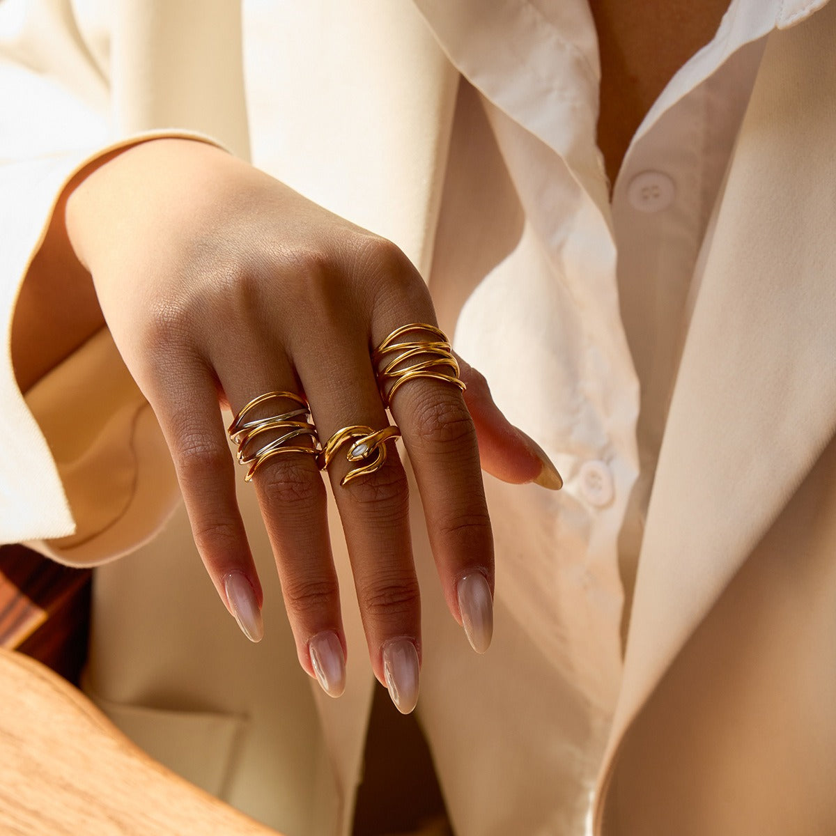 Ava – Eleganter minimalistischer Stahlring