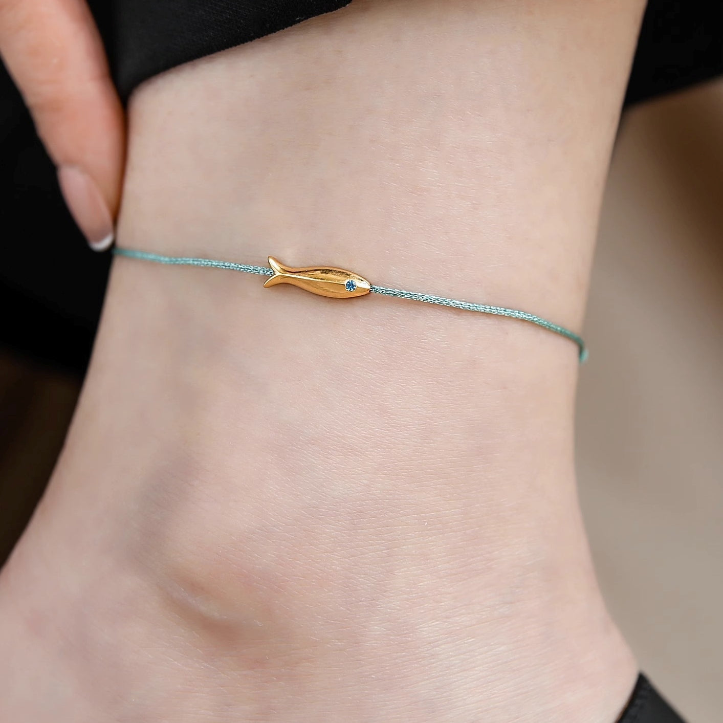 Solara – Knöchelarmband Feiner Glanz