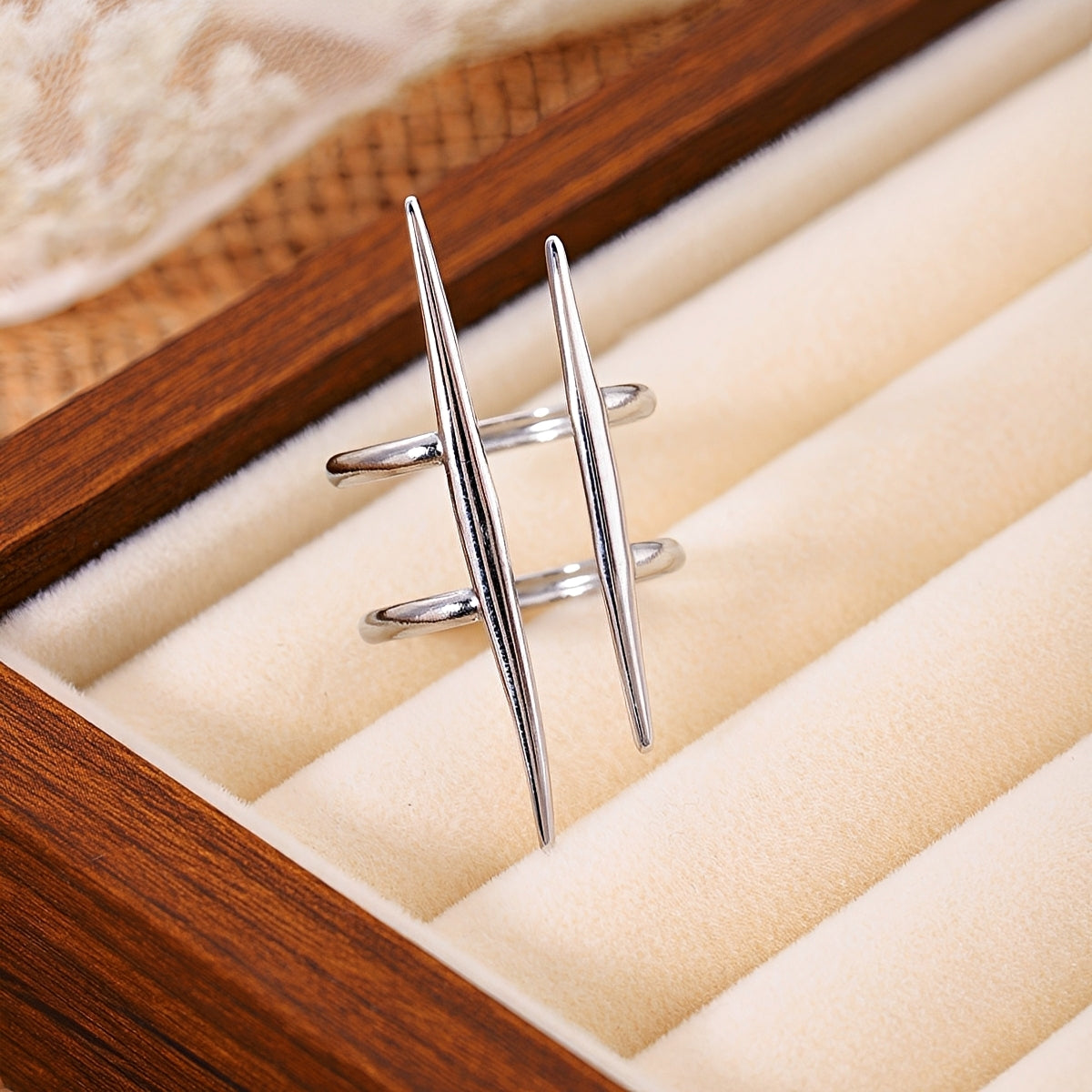 Sabina – Minimalistischer offener Ring