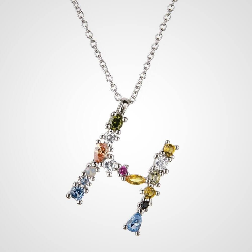 Nerina – Schmuck Leuchtender Initiale