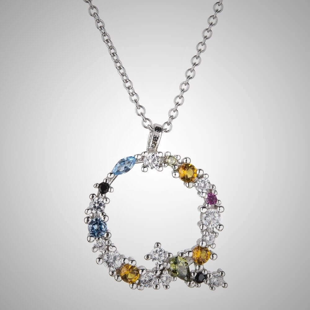 Nerina – Schmuck Leuchtender Initiale