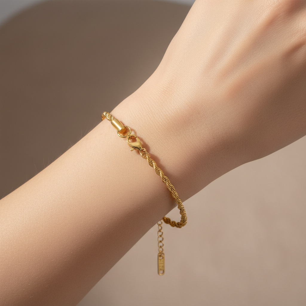 Ines – Gedrehter Edelstahlarmband
