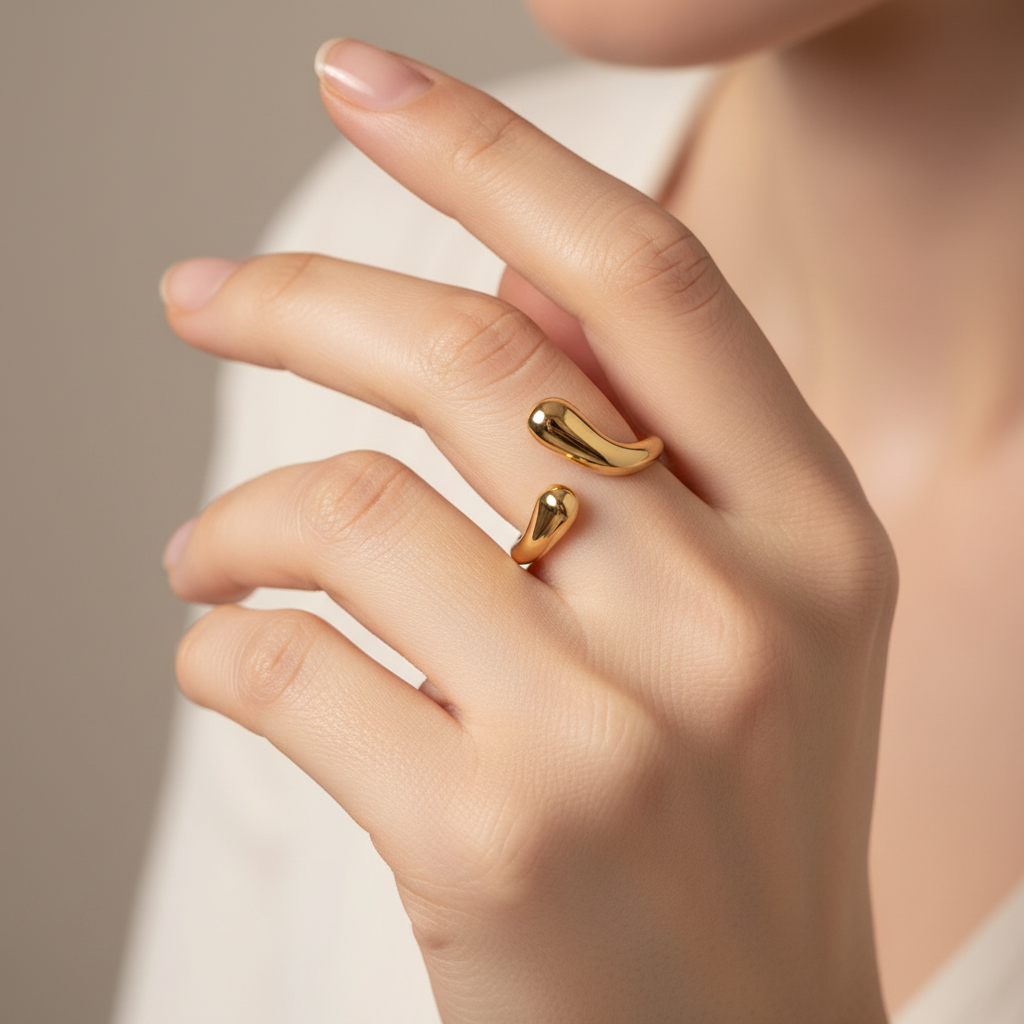 Elira – Eleganter Tropfenring
