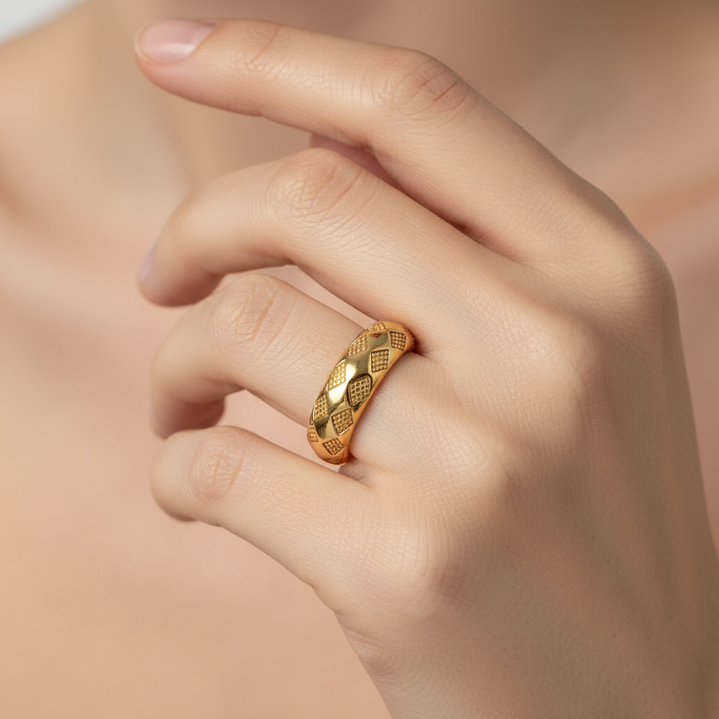 Alba – Retro-Goldring mit Gittermuster