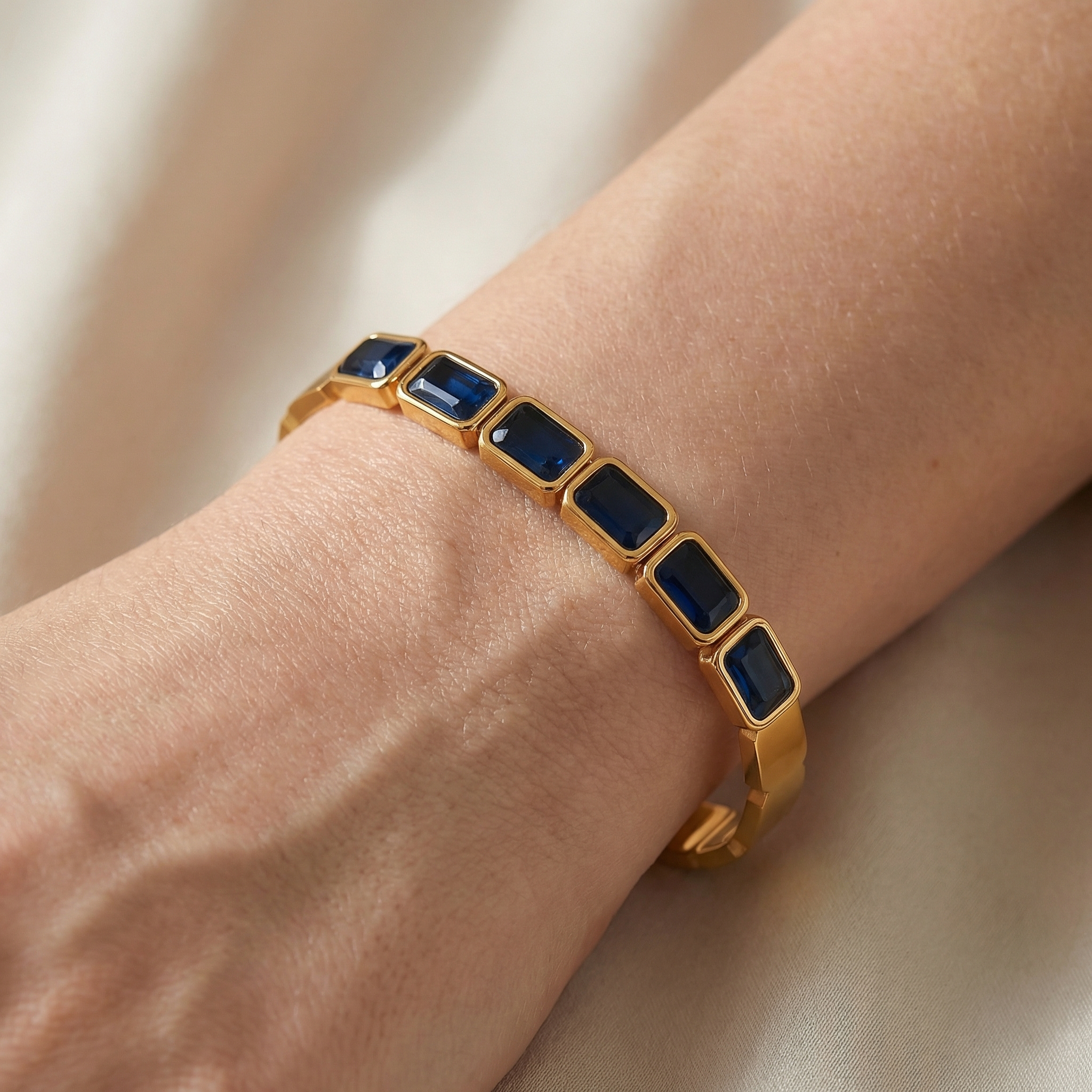 Kreselle – Elegantes Dark-Armband