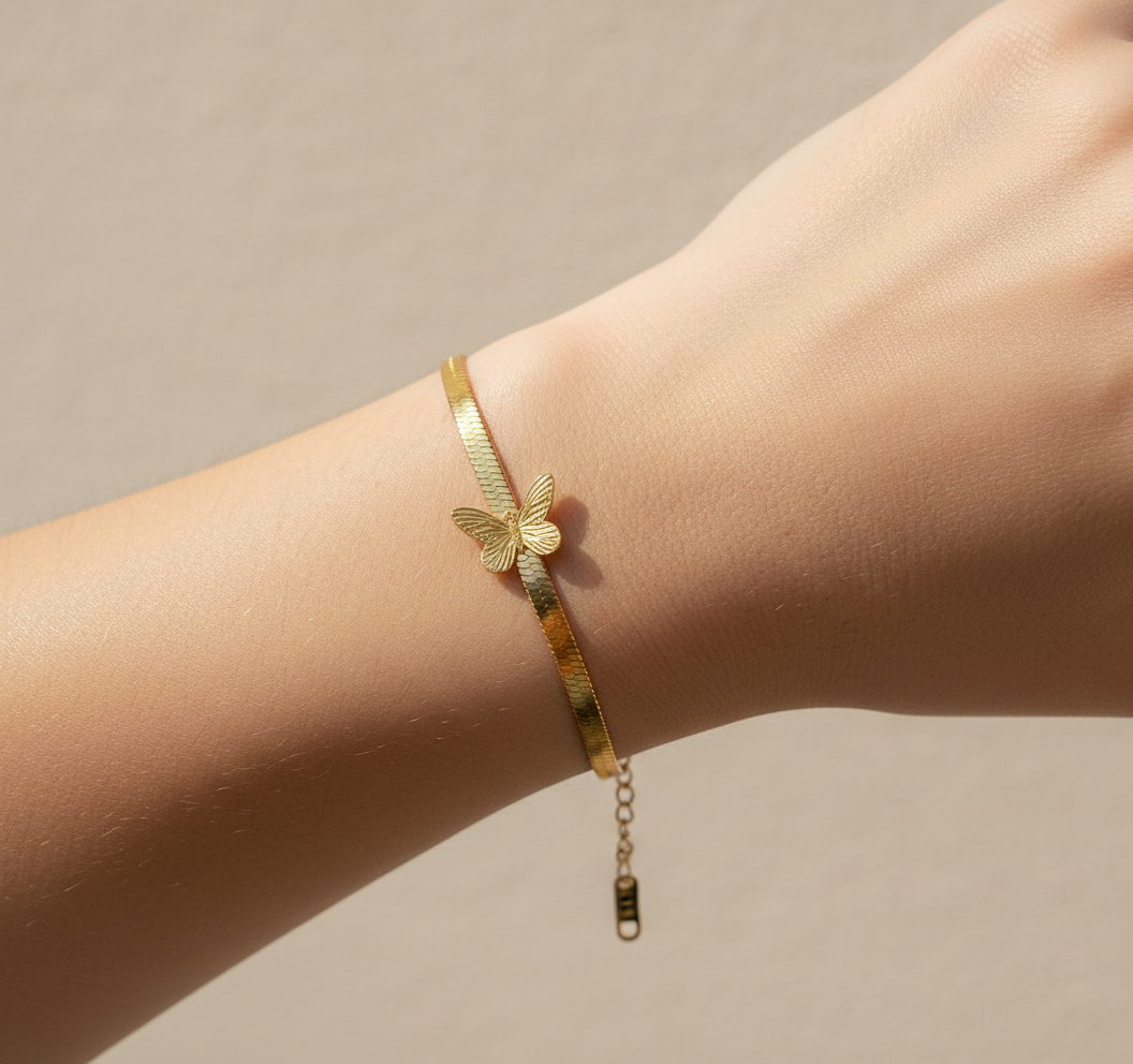 Gretchen – Schlangenkettenarmband mit Schmetterling