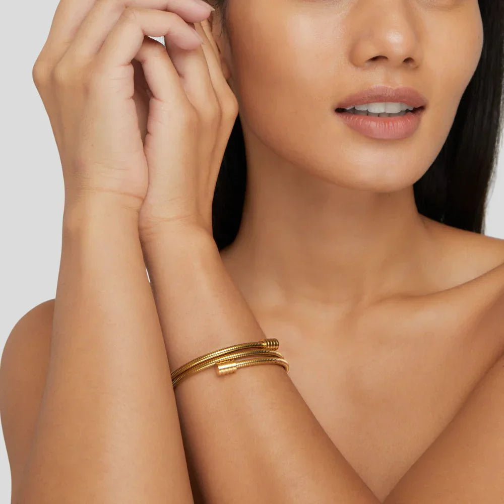 Ariane – Collier Serpent Multi-lagen mit Knochen-Details