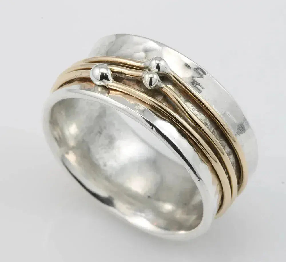 Glänzende Anmut – Vintage Gold- und Silberring mit strahlender Oberfläche
