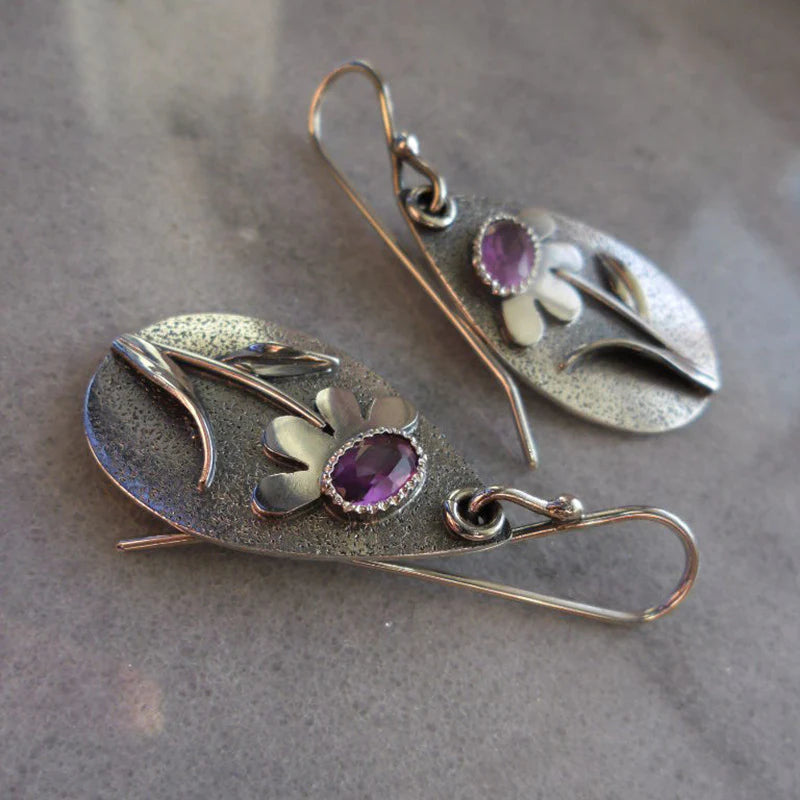 Pam – Ohrringe Retro mit Blumenmuster im Relief