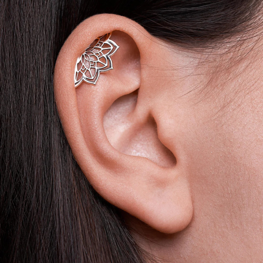 Damen Helix-Ohrring mit Mandala-Design