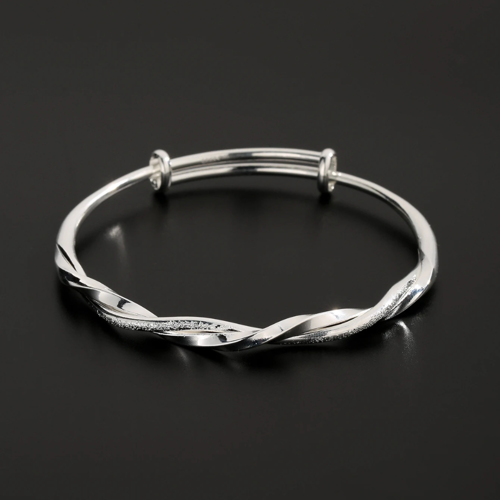 Verstellbarer Damen Armreif mit verdrehtem Design