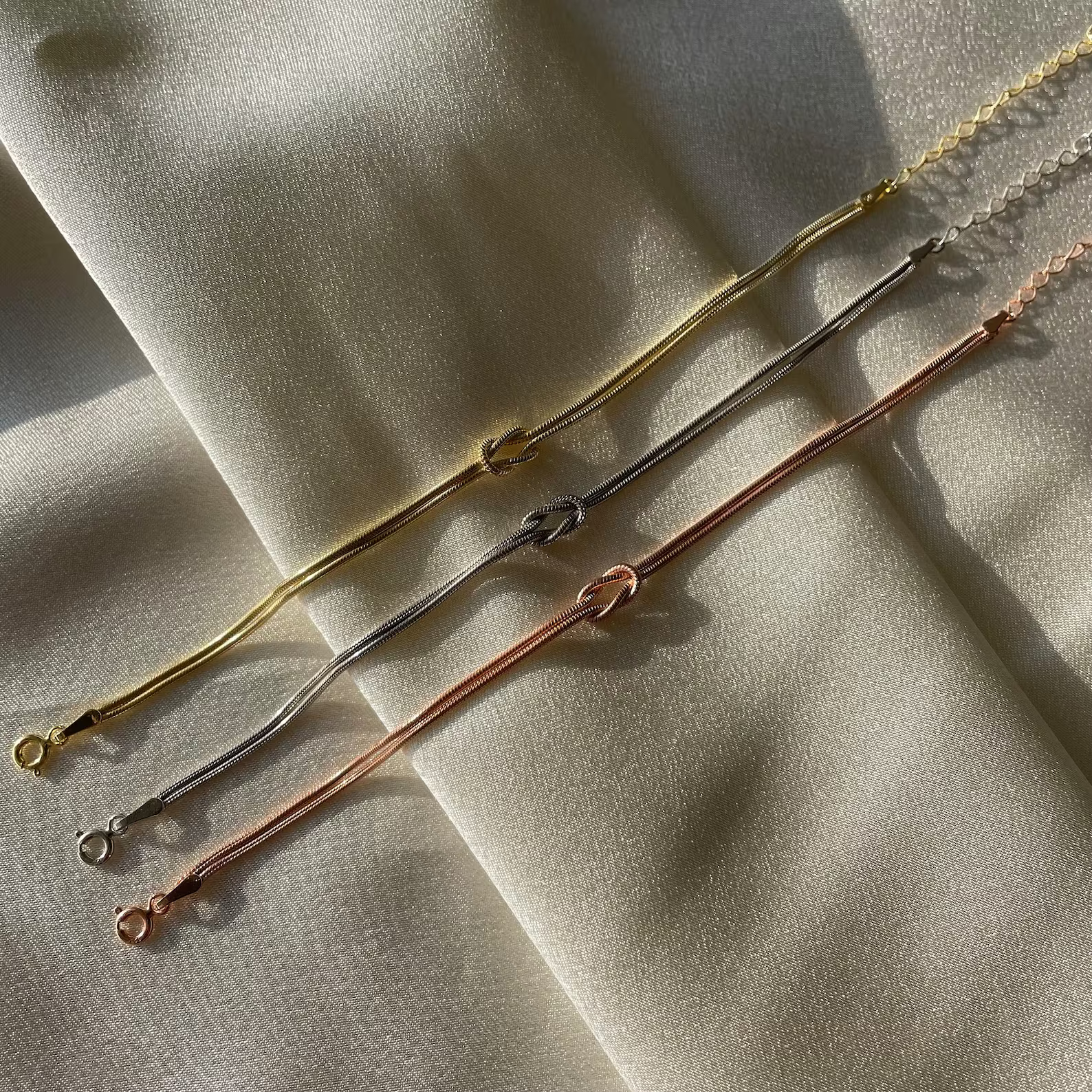 Unendliches Liebesarmband - Liebesknoten Armbandset