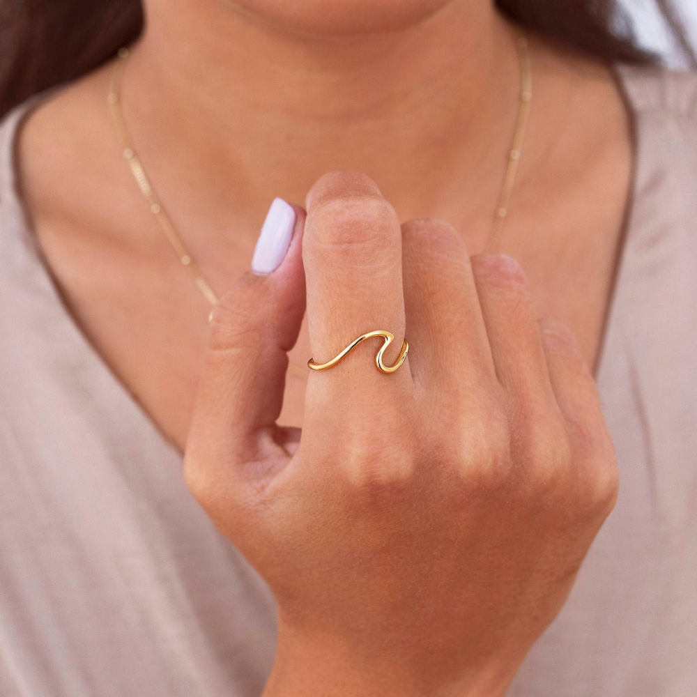 Minimalistischer Sea Wave Ring - Silberring in Wellenform
