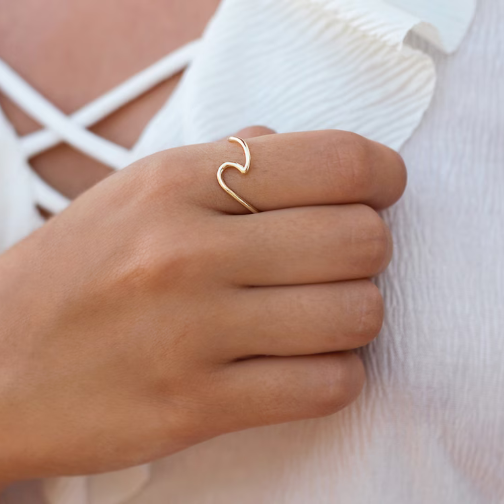 Minimalistischer Sea Wave Ring - Silberring in Wellenform