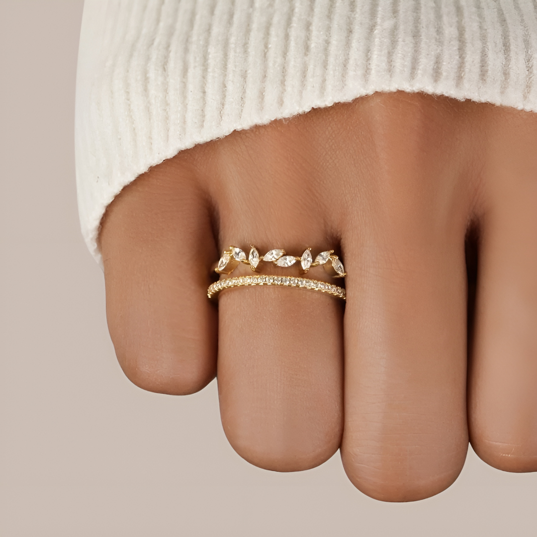 Mia – Ring aus Gold mit funkelndem Kristall