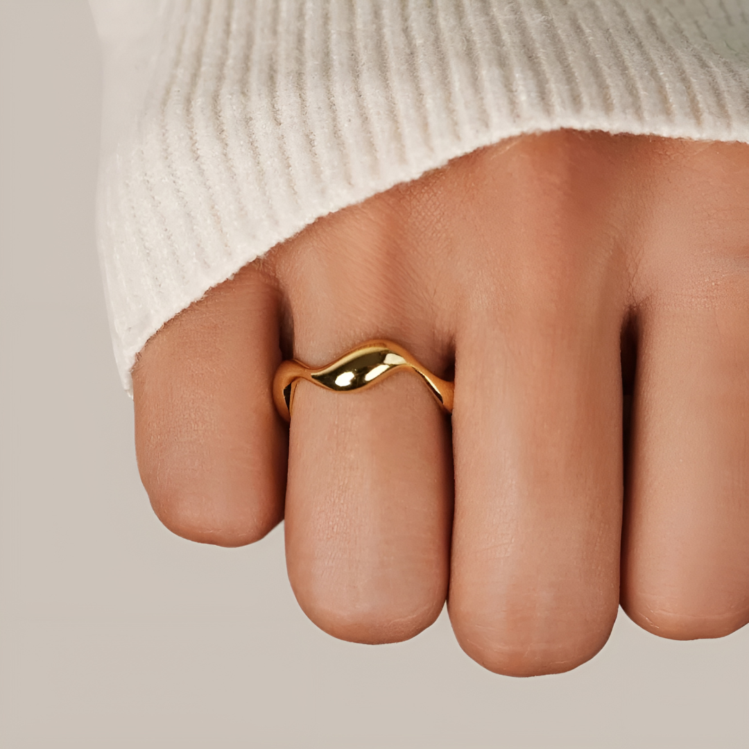 Ariane – Wellig Ring mit Natürlichen Linien
