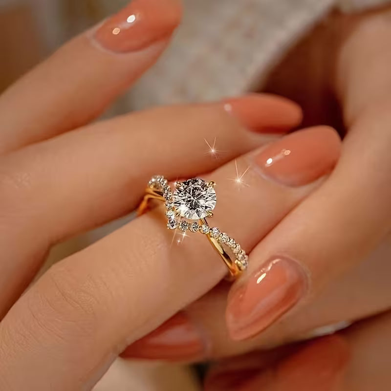 Nelia – V-Ring aus Zirkon mit Vier Trauben
