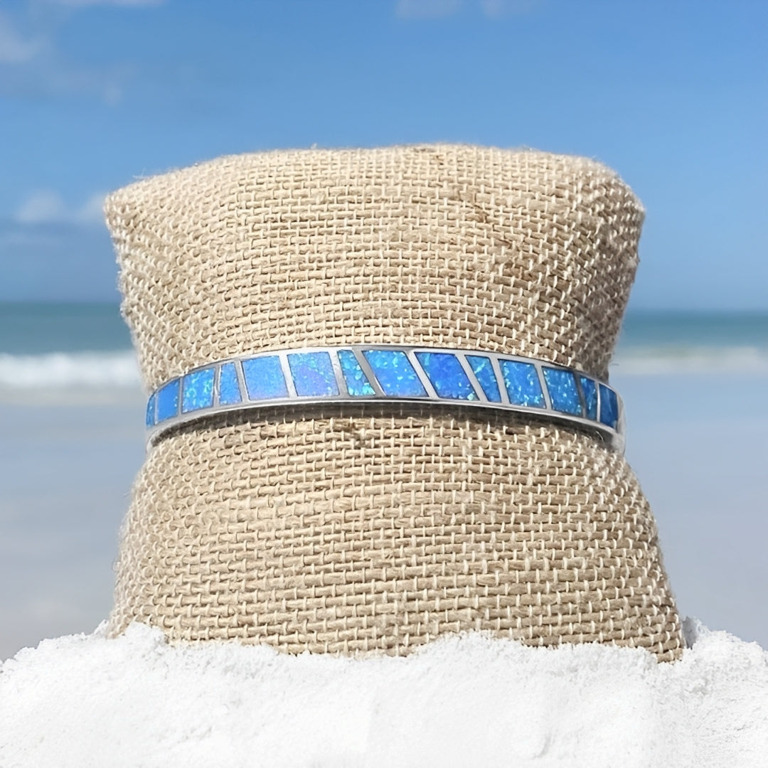 Naiara – Armband aus Blauem Opal und Silber Eleganter Stil