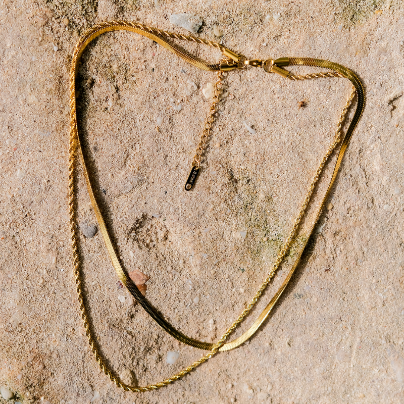 Nicole – Mehrschichtige Goldene Halskette
