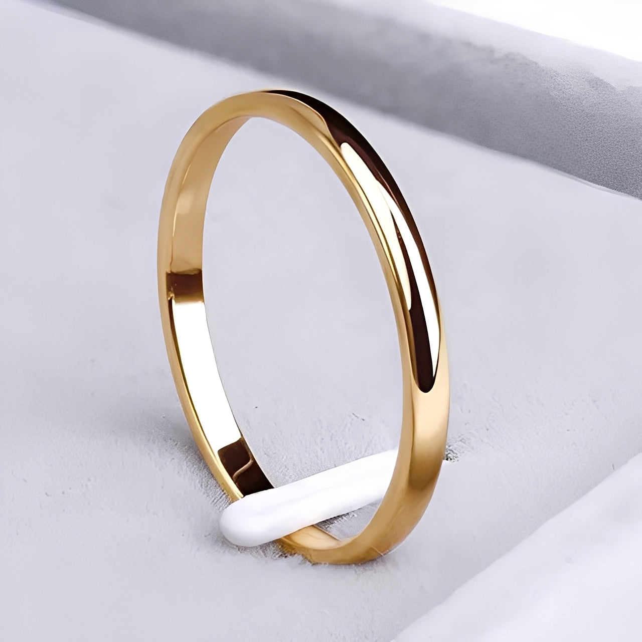 Jasmine – Klassischer Ring in Gold und Silber