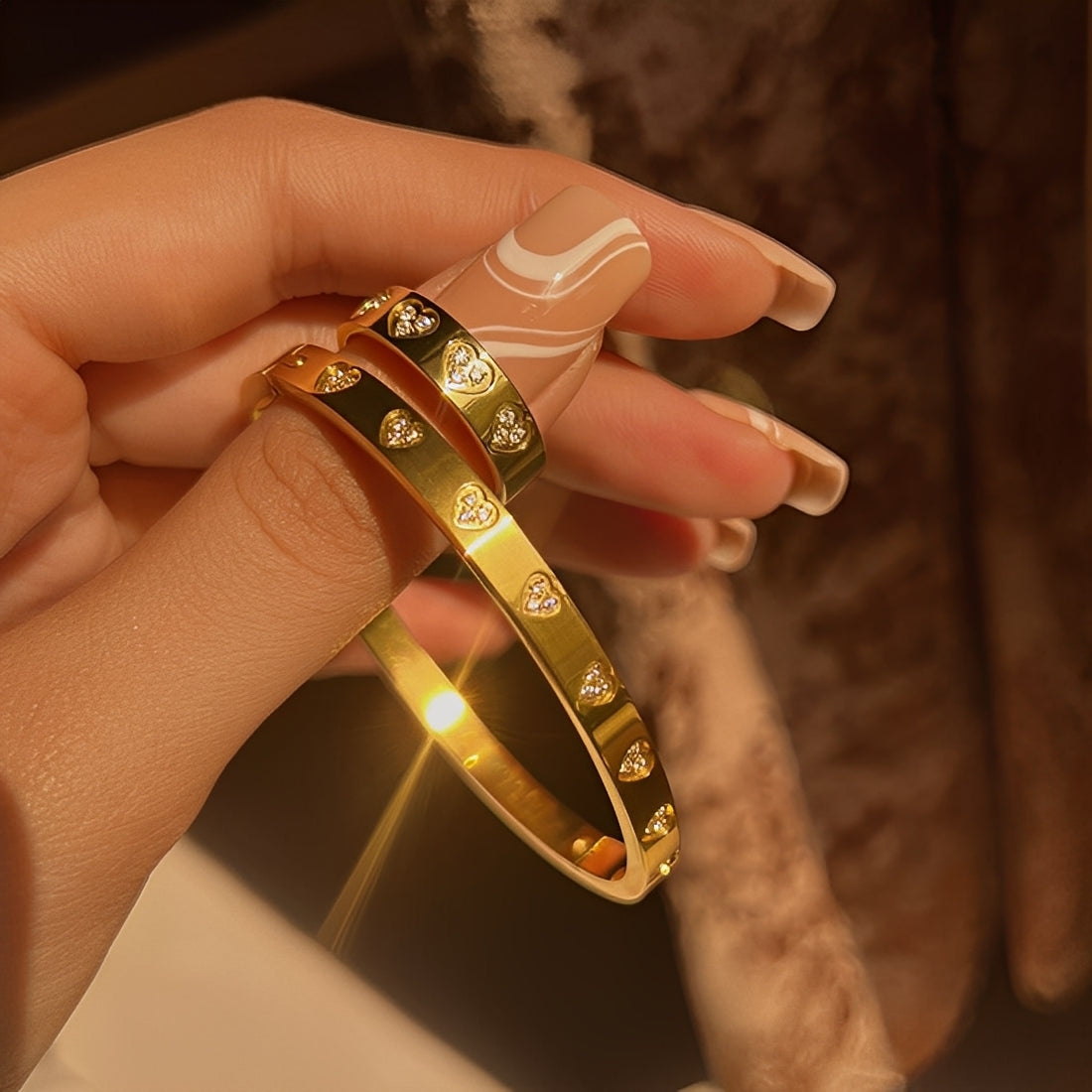 Aira – Damenarmband Herz aus Titanstahl