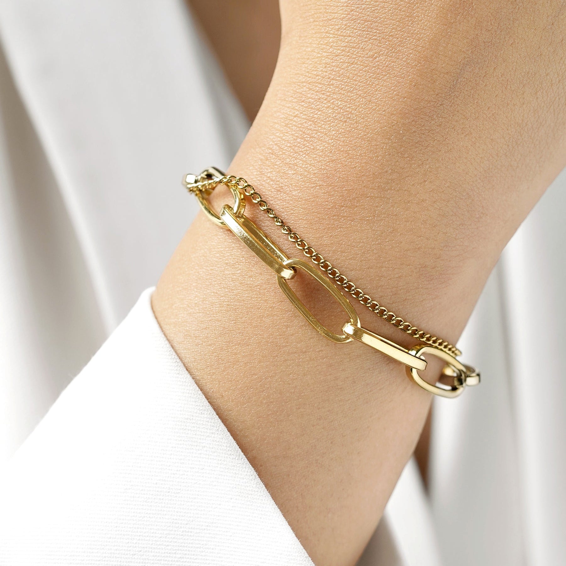 Carla – Elegantes vergoldetes Gliederarmband