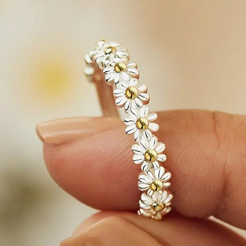 Margot – Ring Margerite aus Silber und handbemaltem Email