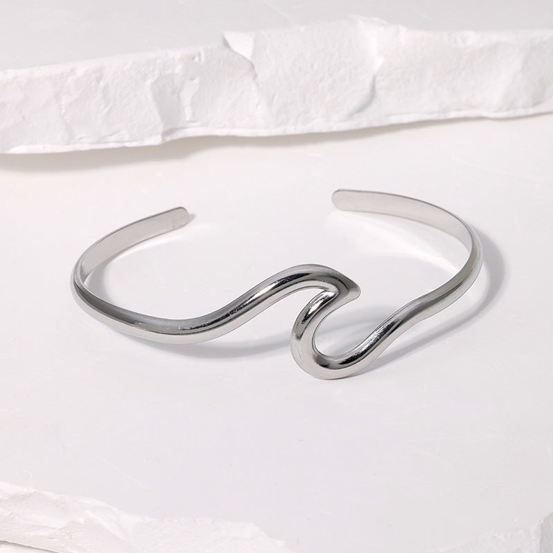 Nox – Geometrisches Minimalistisches Armband