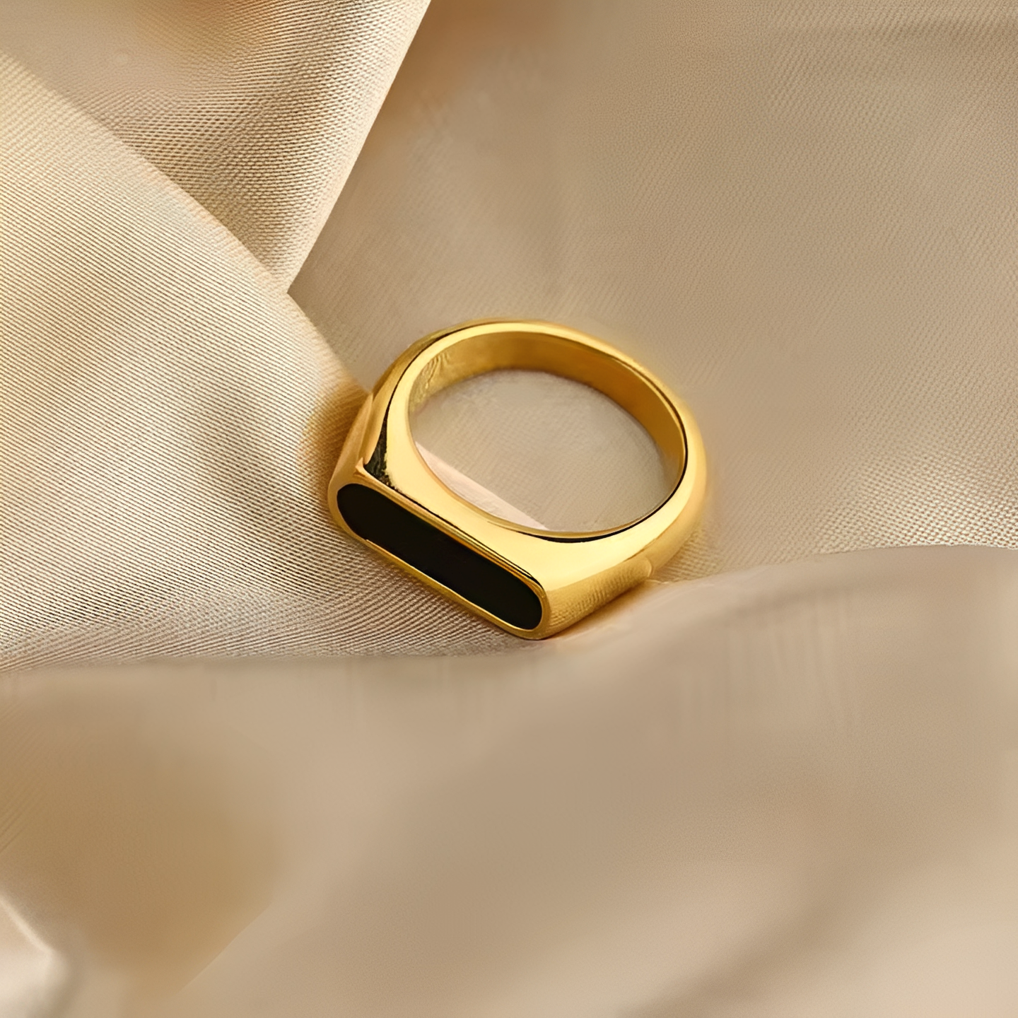 Lany – Geometrische Vintage Ring aus Weißem Perlmutt