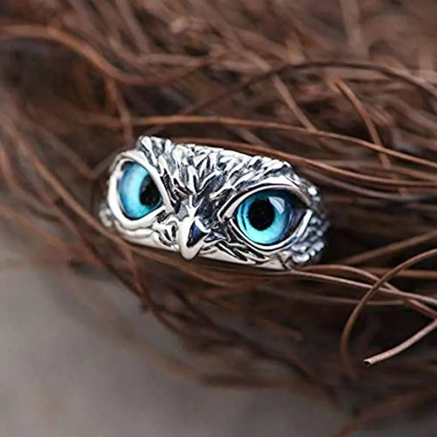 Lucky Owl – Handgefertigter Silberring mit Opalglanz