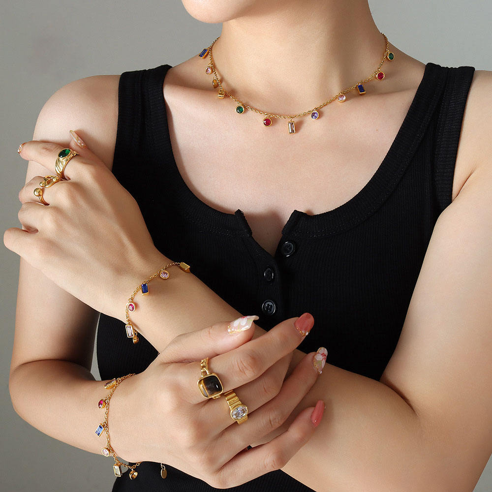 Isalya – Trendiges vergoldetes Armband im universellen Stil