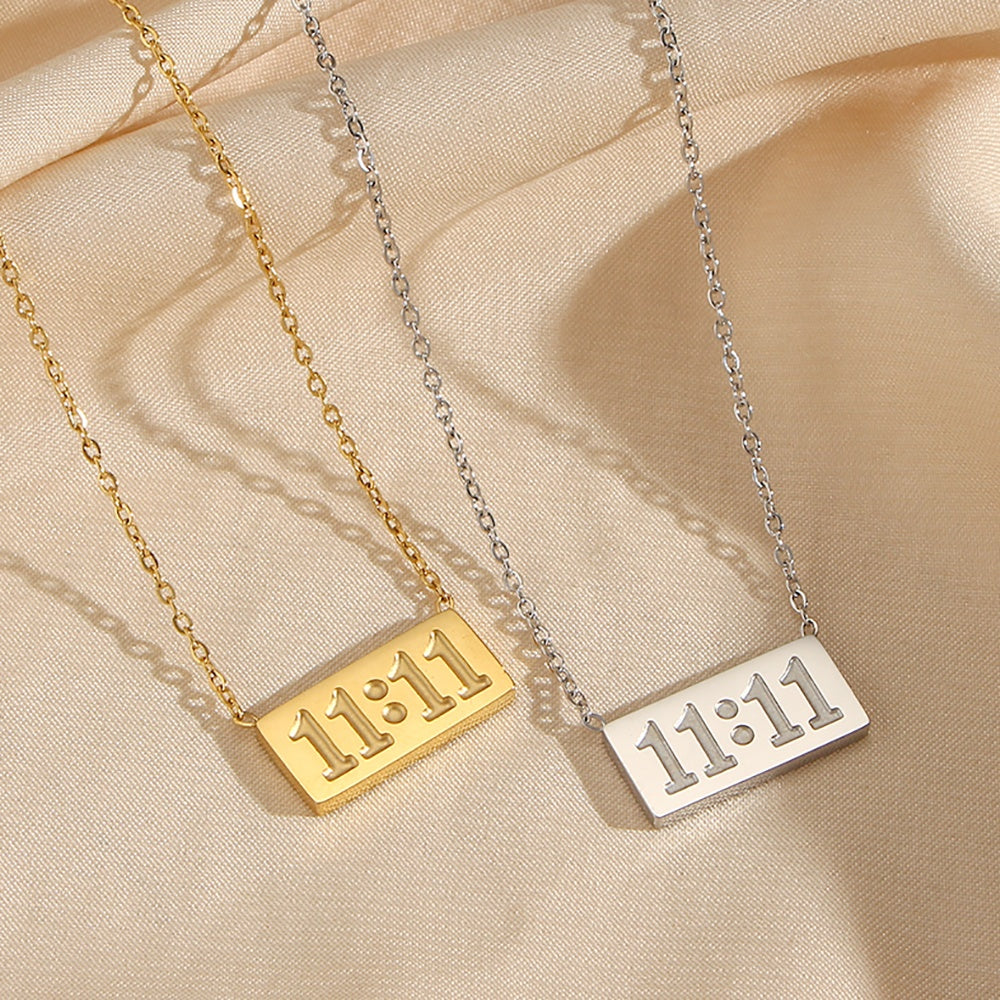 Eline – Kette Goldener Buchstabe 11 Minimalistisch