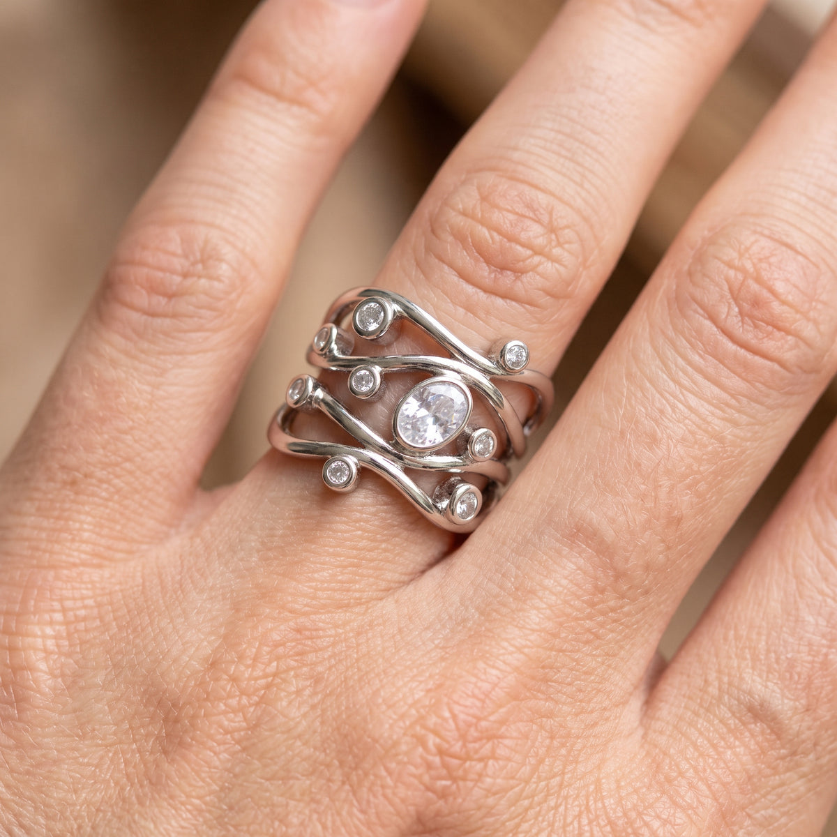 Inara – Vintage-Ring mit unregelmäßigem funkelndem Akzent