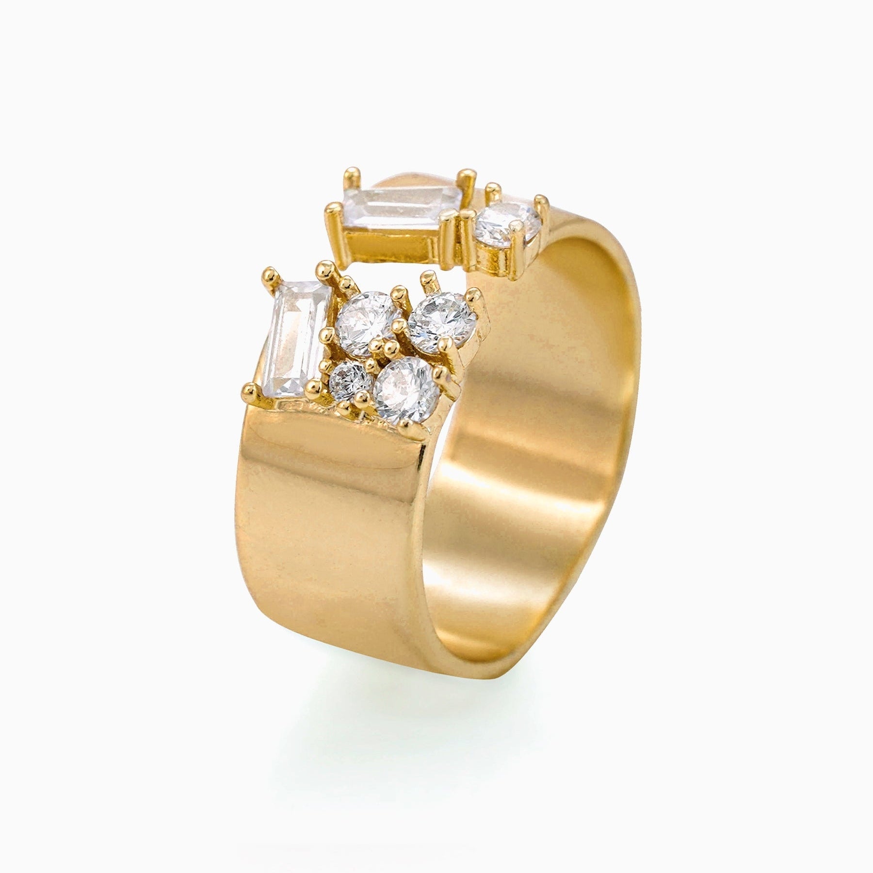 Alora – Minimalistischer unregelmäßiger Zirkonia-Ring