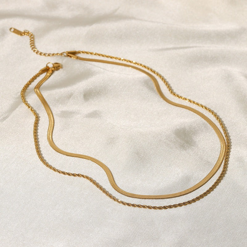 Nicole – Mehrschichtige Goldene Halskette