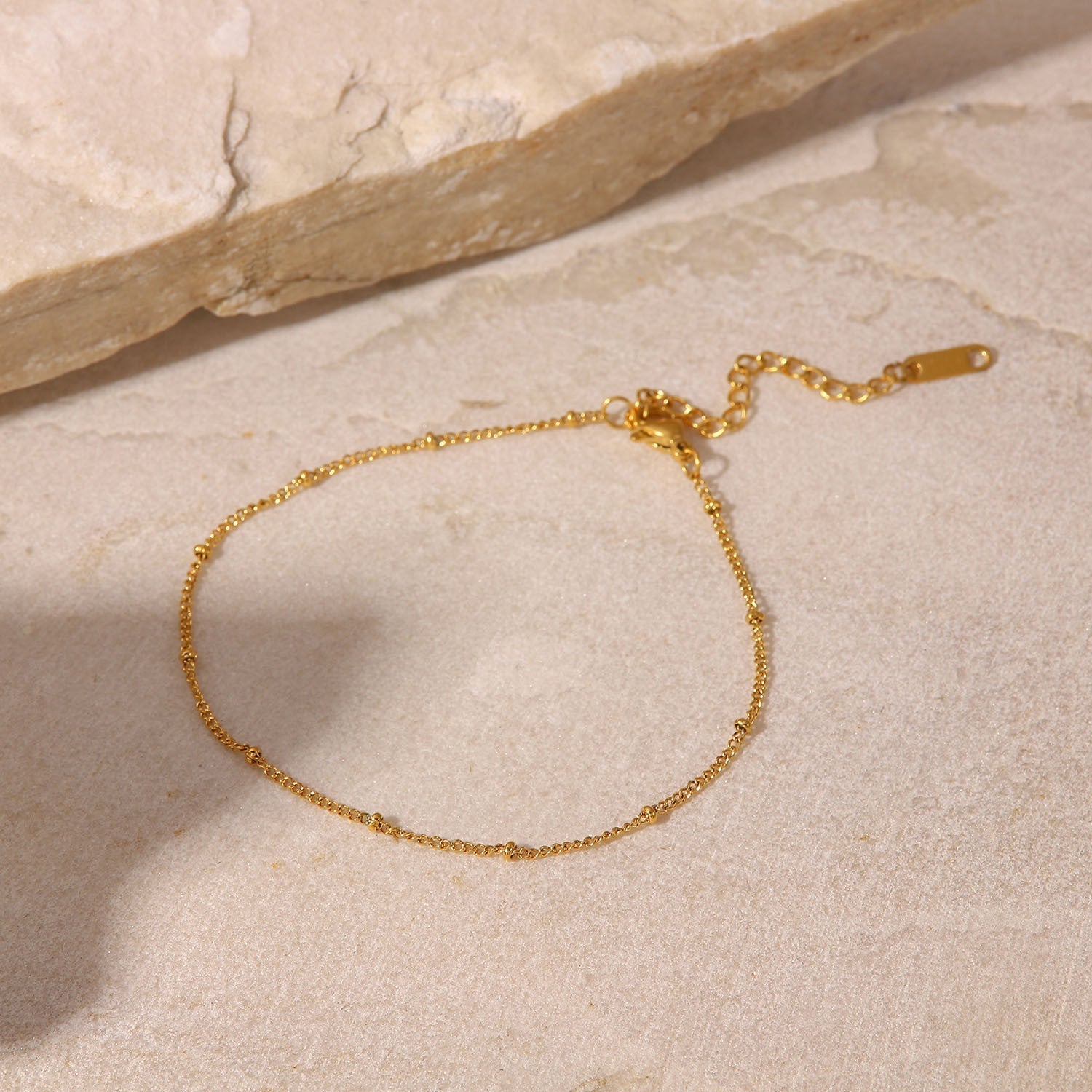 Wren – Elegante Goldkette Knöchelkette