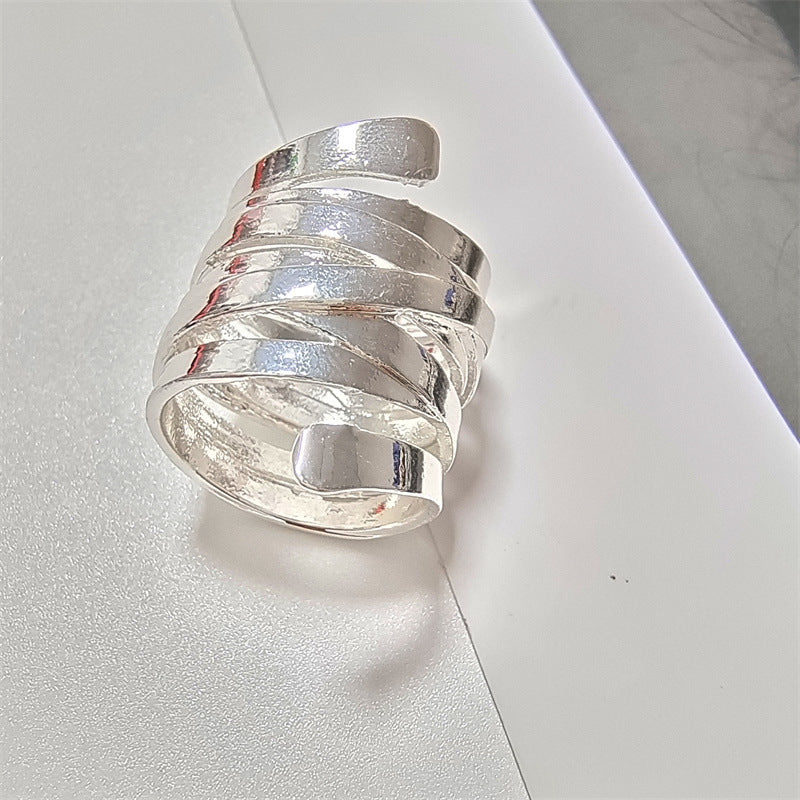 Kael – Ring Gewickelter Ring im Industriellen Stil aus Metall