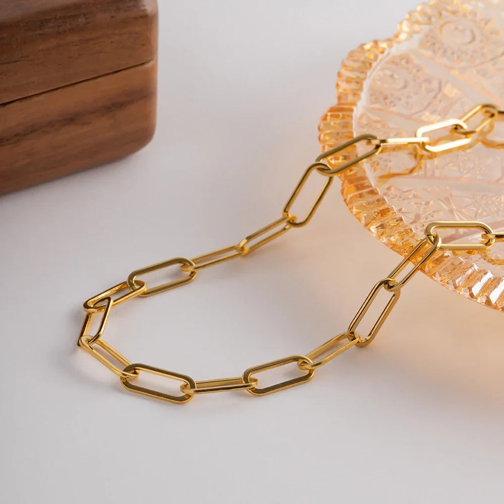 Ria Gold Paperclip Kettenhalskette