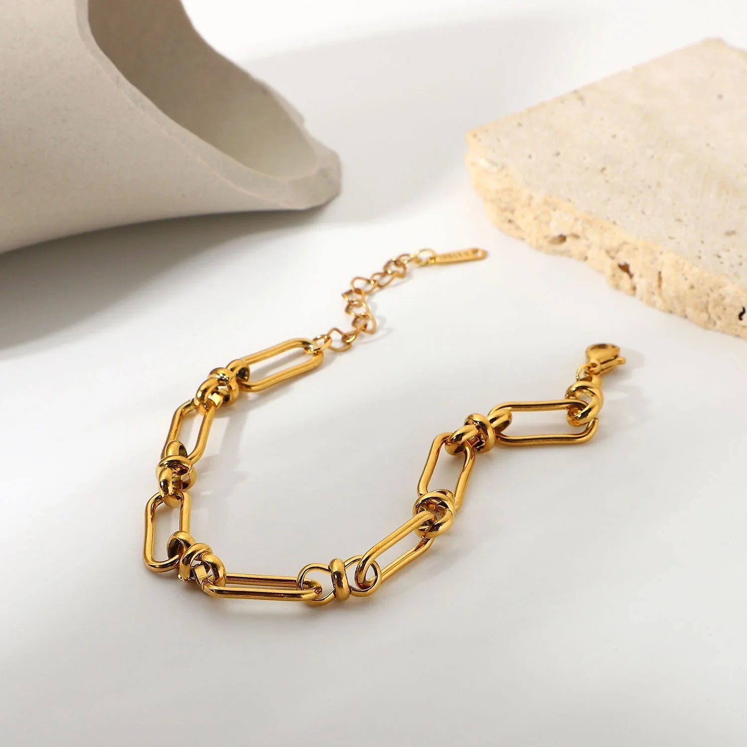 Christina – Collier Paperclip in Gold de Luxe