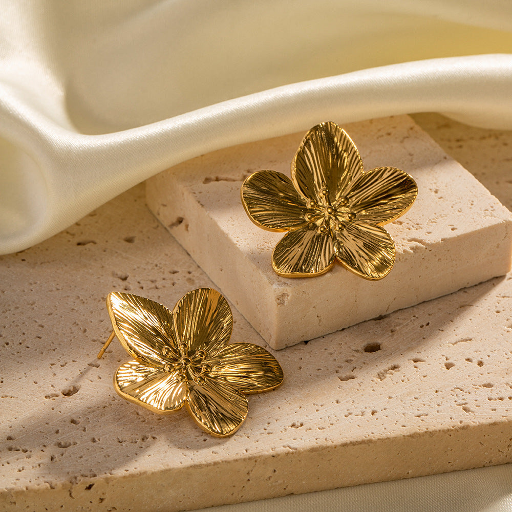 Allysa - Blumen-Ohrringe aus Gold
