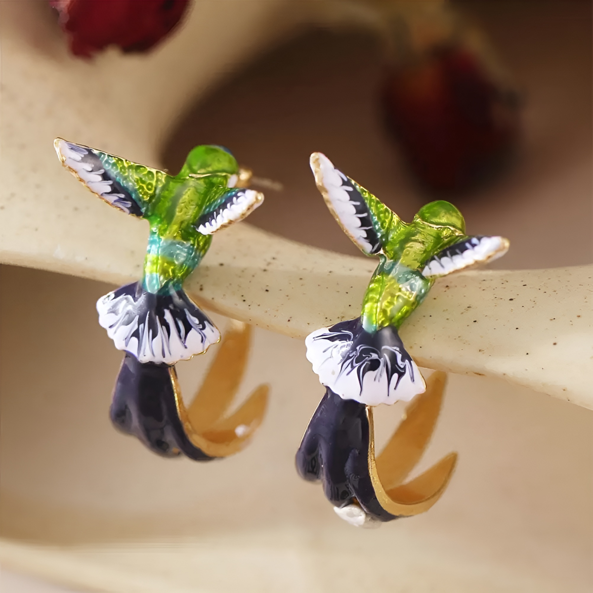 Lilou – Elegante Kolibri-Ohrringe