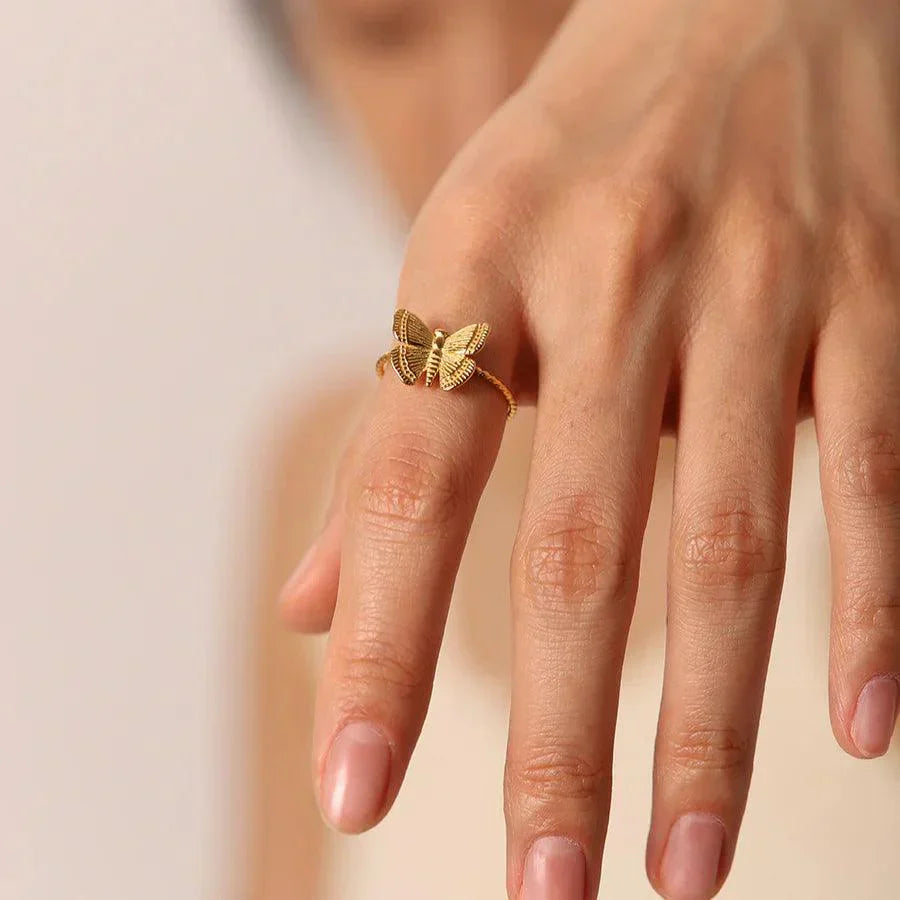 Alina – Ring Schmetterling Eleganz