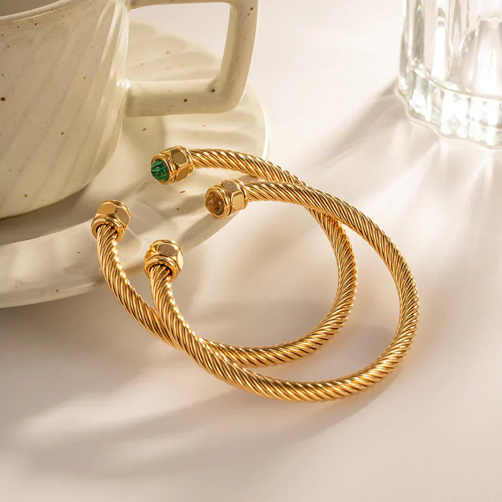 Thea – Elegantes Goldenes Armband