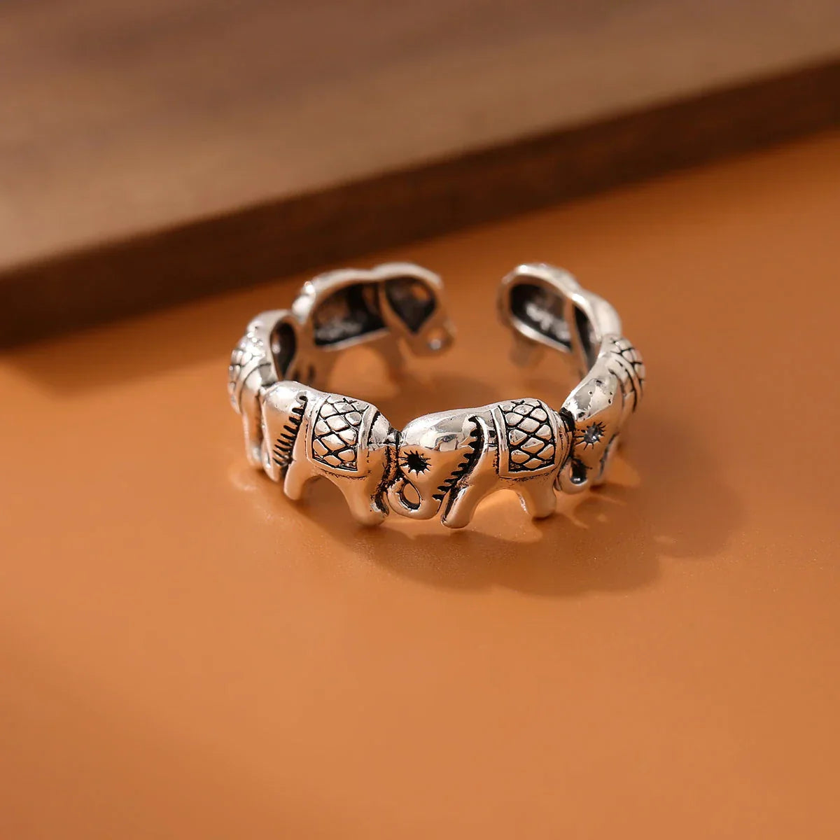 Amira – Ring Eleganz Royal Elefant