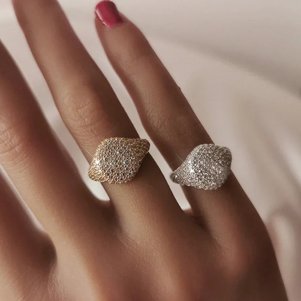 Luna – Dom-Ring aus Moissanit