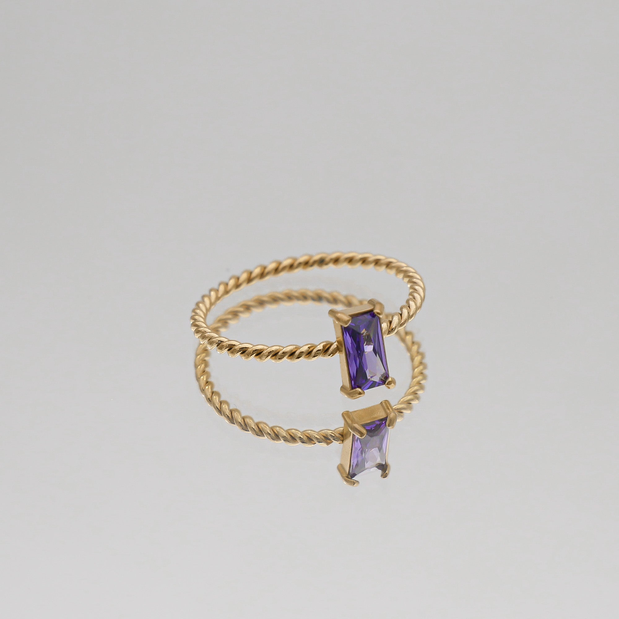Selin – Ring mit gedrehter Edelstein
