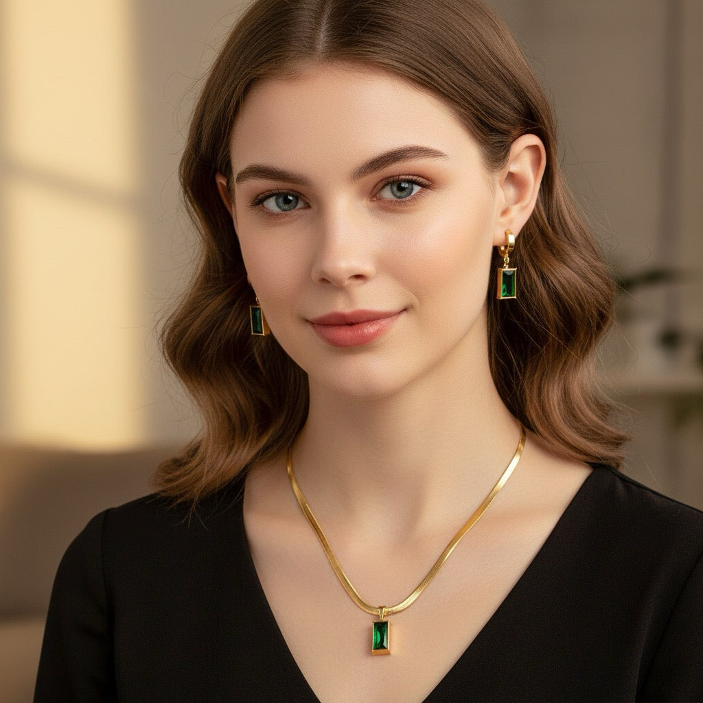 Thea – Anhänger Emerald und Zirkon