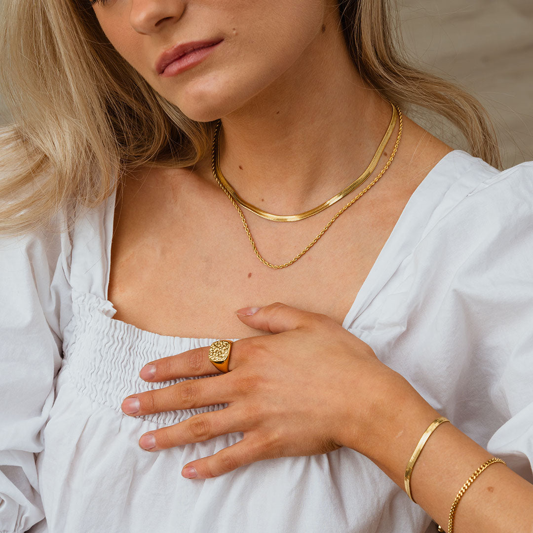Tiana – Gedrehte Kordelkette & Flache Schlangenkette Vergoldet 18K