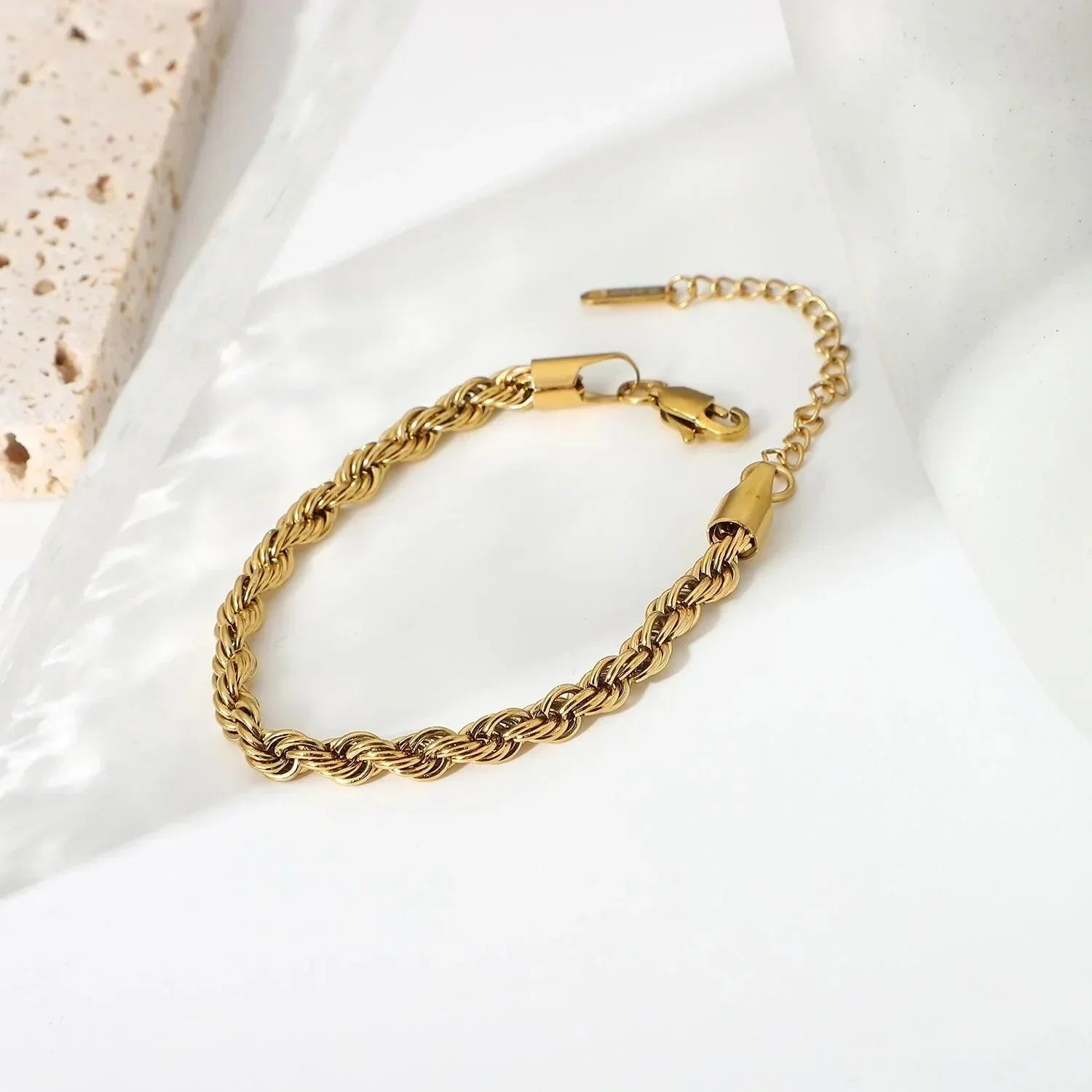 Frankie – Armband Gedrehte Kordel Elegant