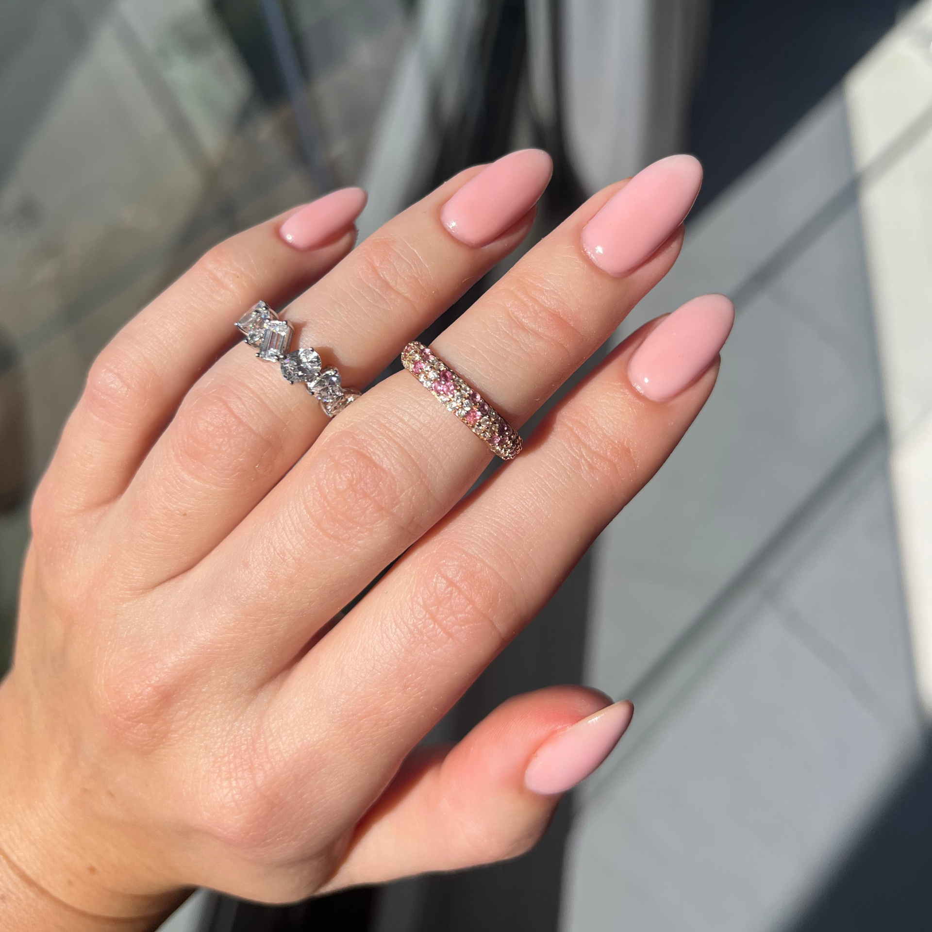 Zen – Gestapelter Ring mit Diamanten-Pavé